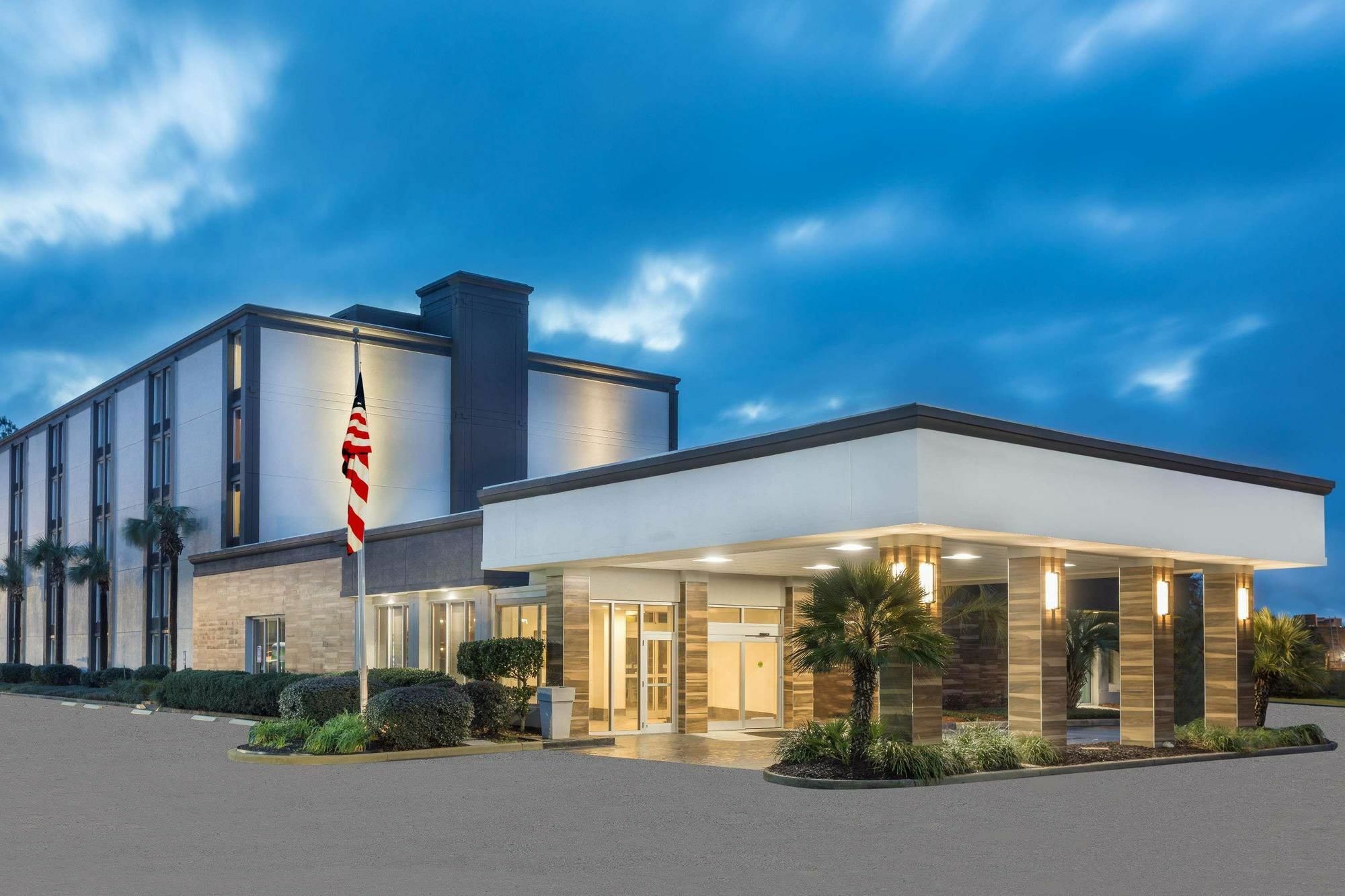 Wyndham Garden Summerville Exterior foto
